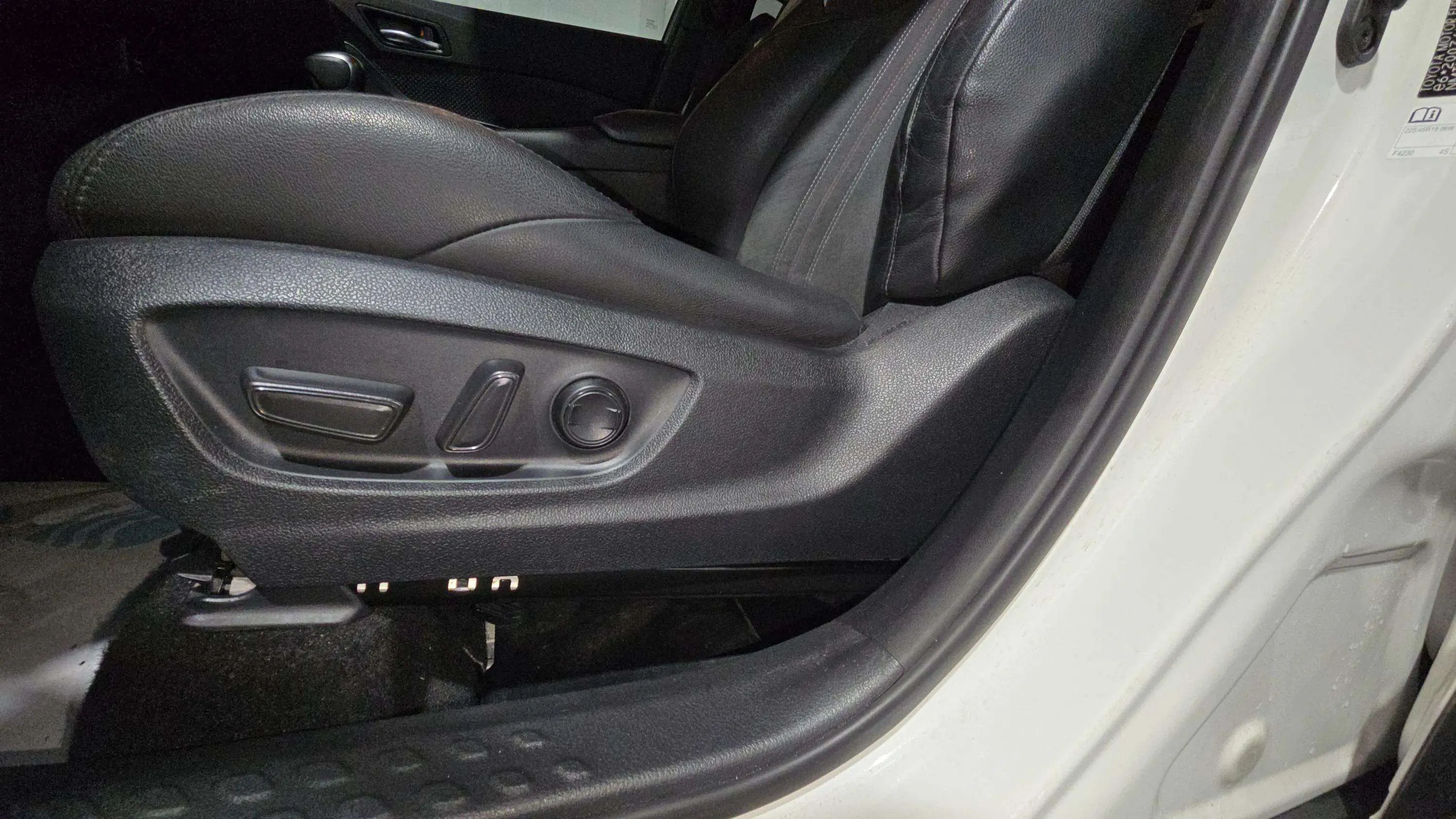 Toyota C-HR 2.0 180H GR Sport - foto 24