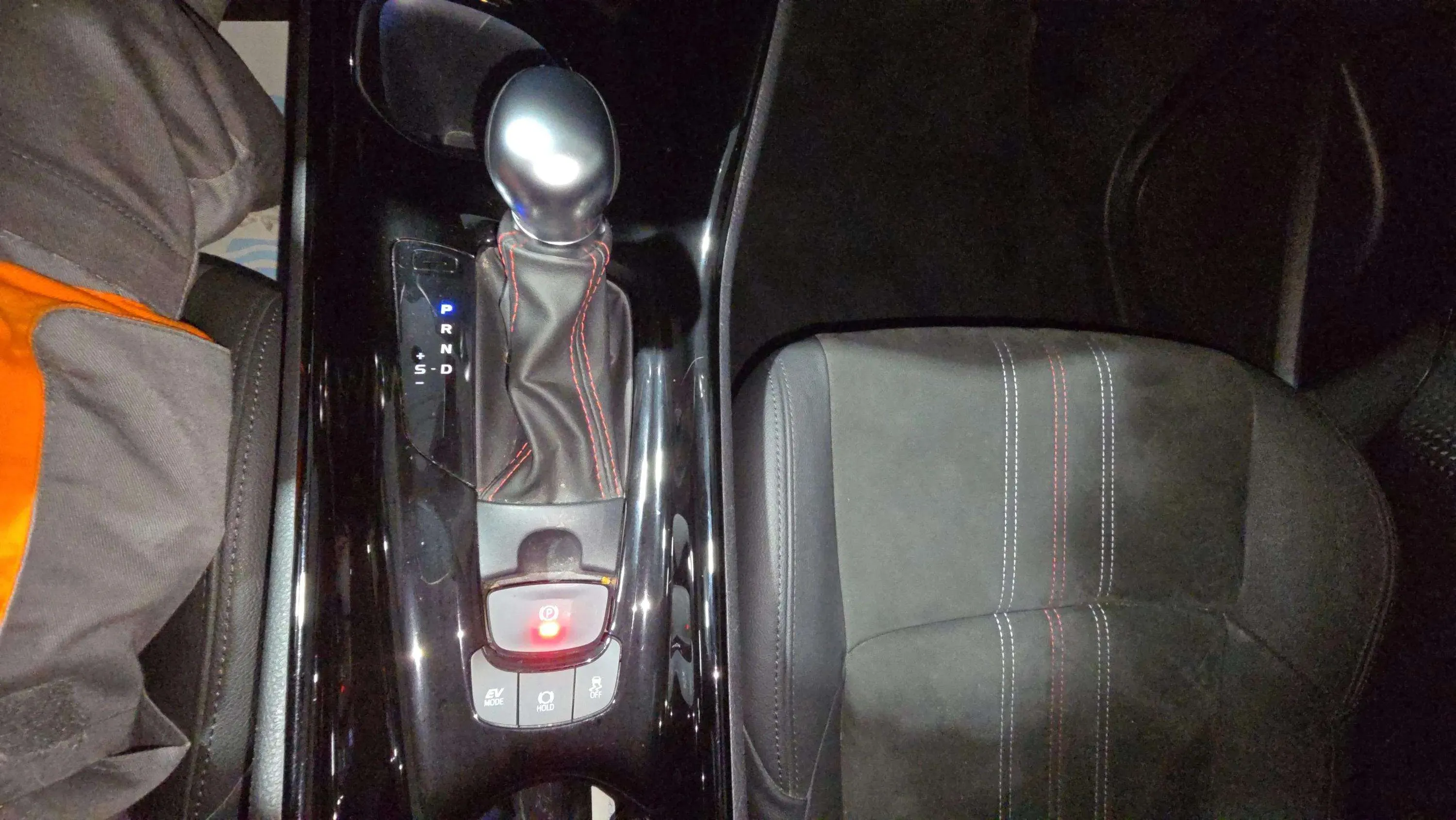 Toyota C-HR 2.0 180H GR Sport - foto 20