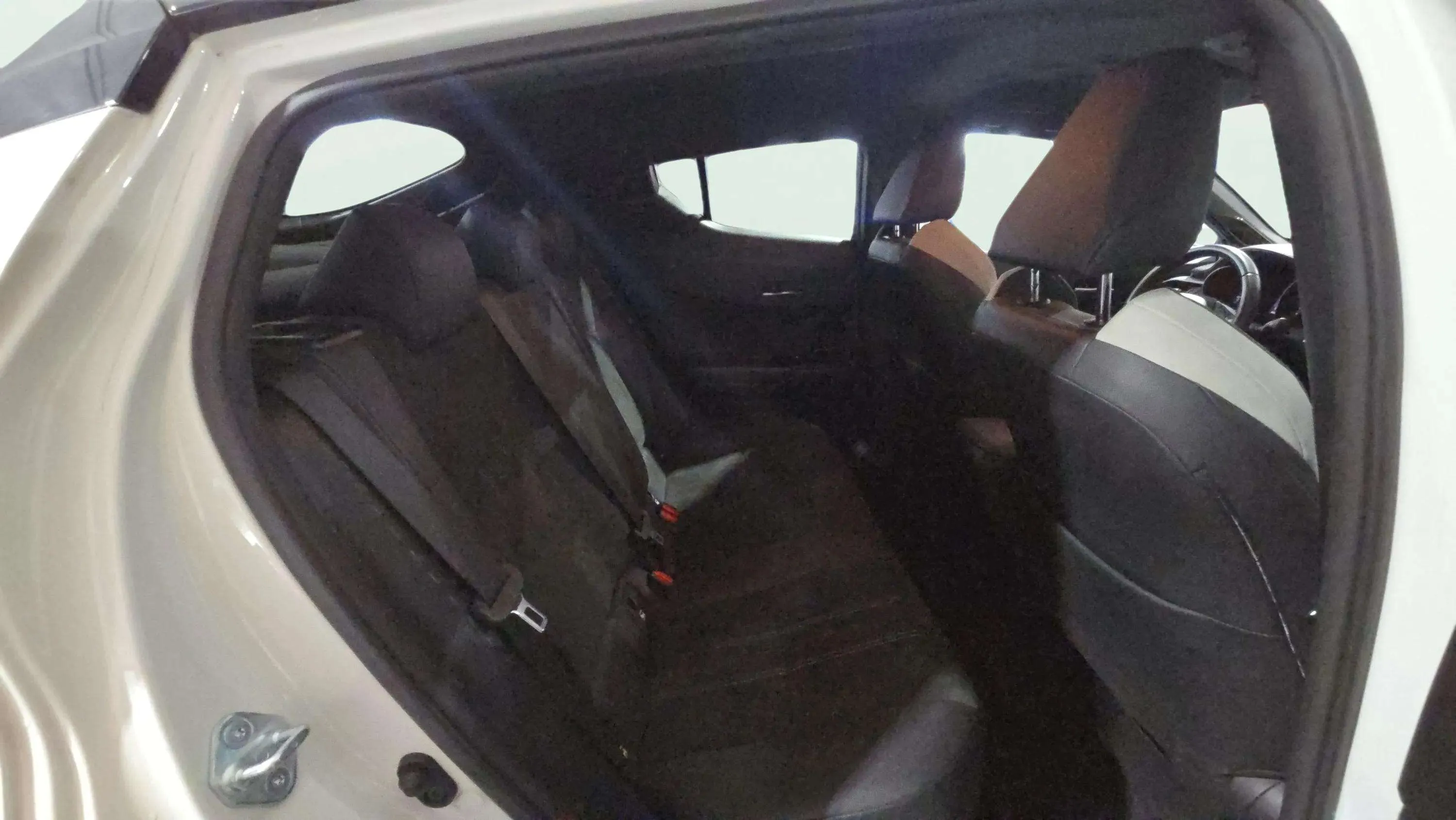 Toyota C-HR 2.0 180H GR Sport - foto 13