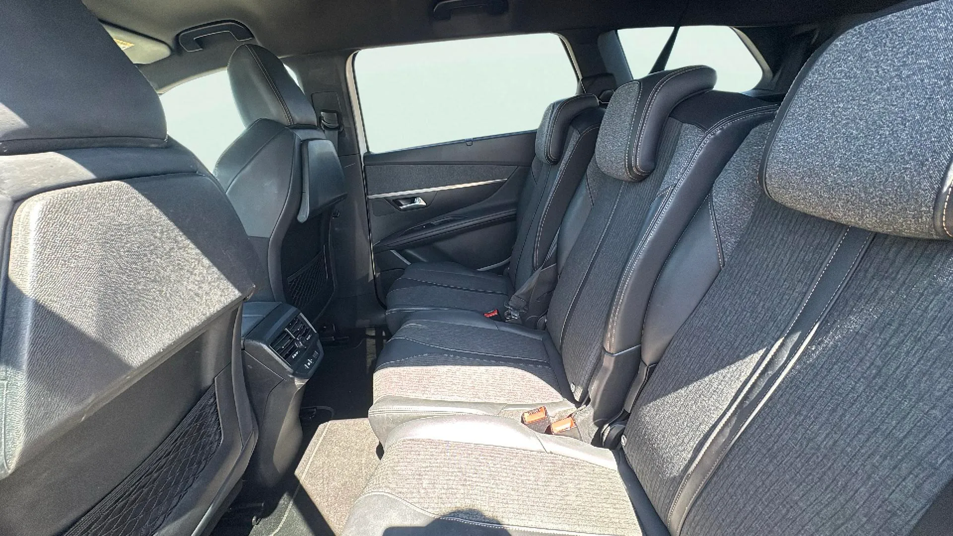 Peugeot 5008 GT-Line 1.6L BlueHDi (120) EAT6 - foto 16