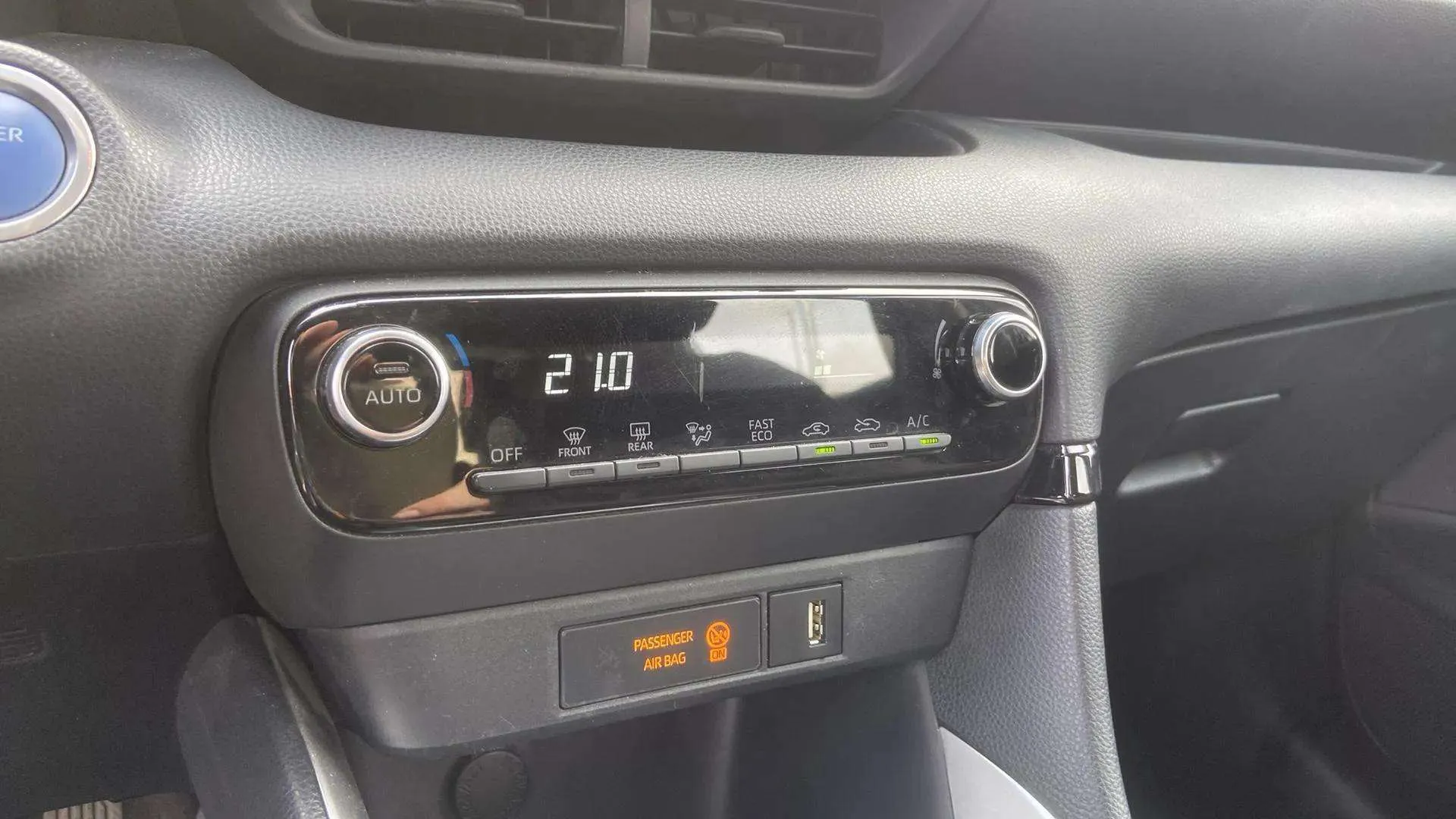 Toyota Yaris 1.5 120H Active Tech - foto 18