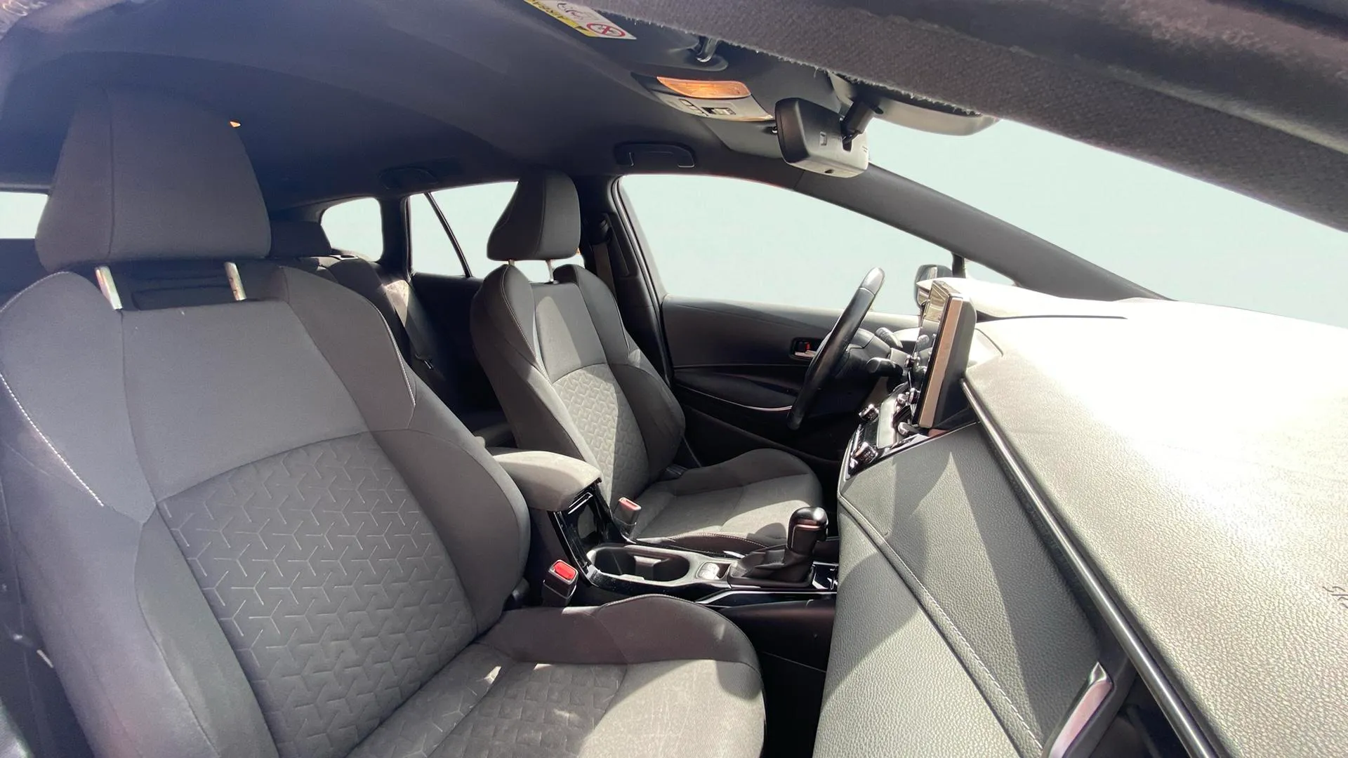 Toyota Corolla 1.8 125H Active Tech E-CVT TOU Sport - foto 11