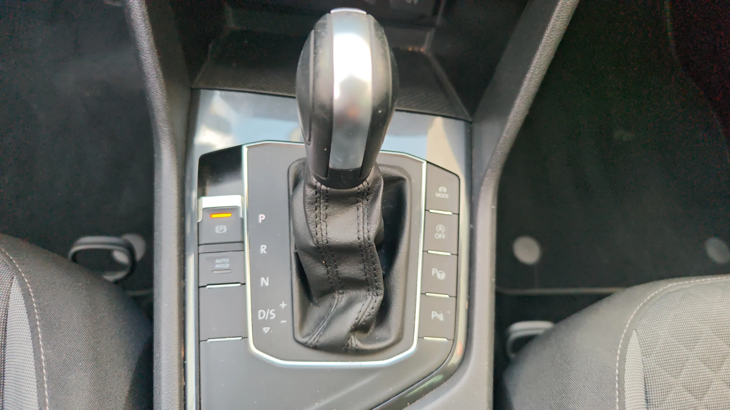 Volkswagen Tiguan Sport 2.0 TDI DSG - foto 9