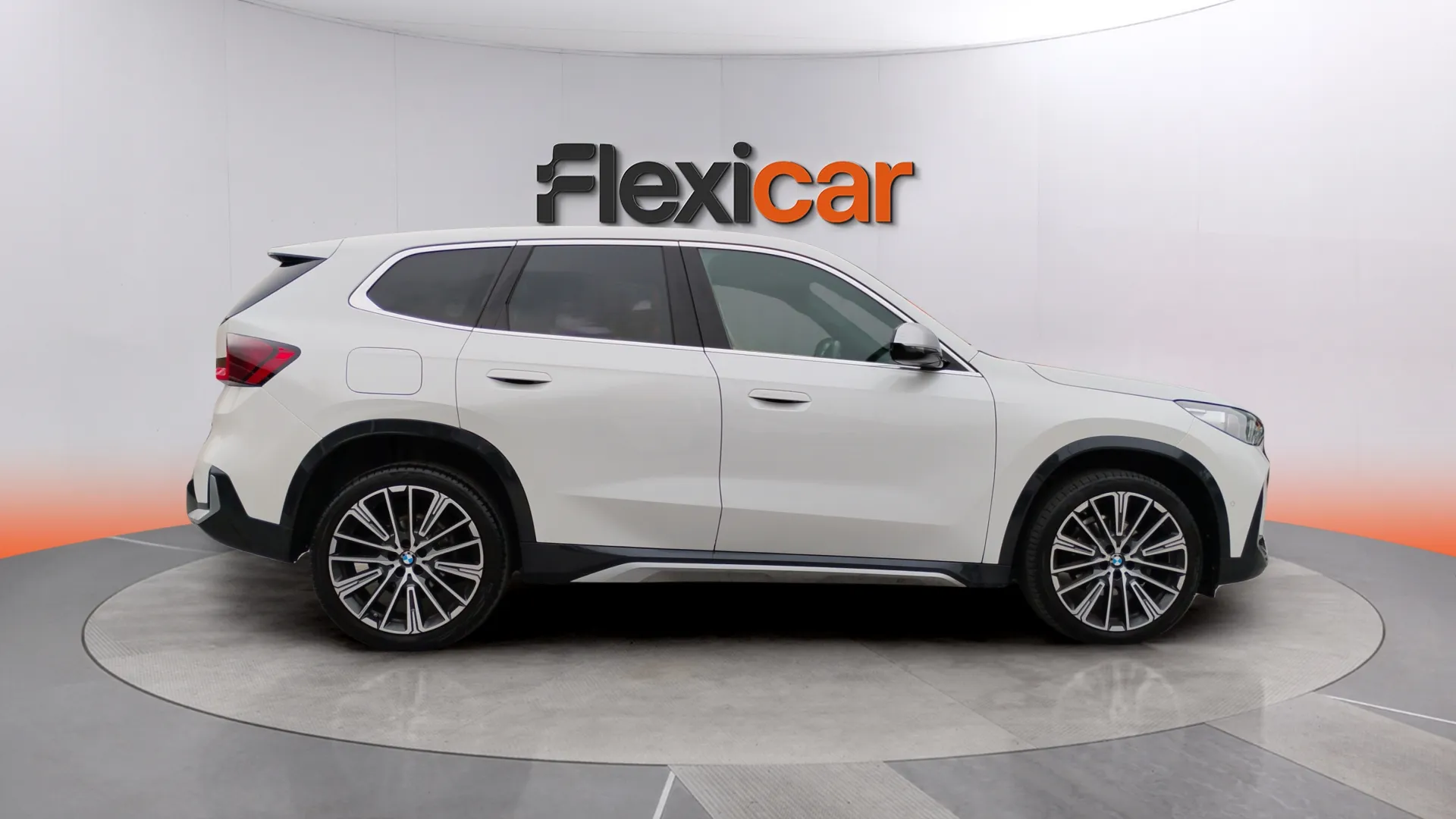 BMW X1 sDrive18d - foto 2
