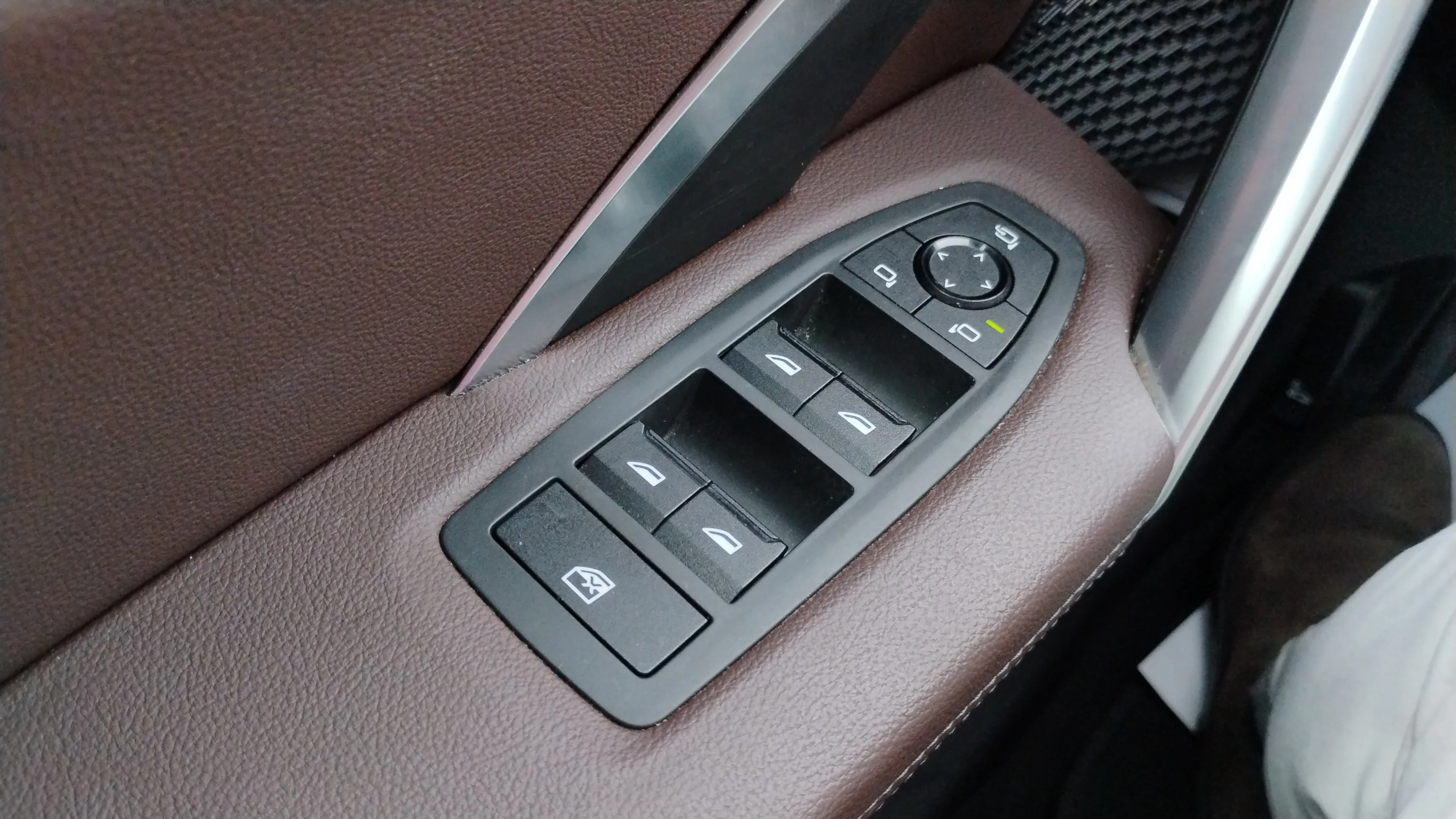 BMW X1 sDrive18d - foto 10