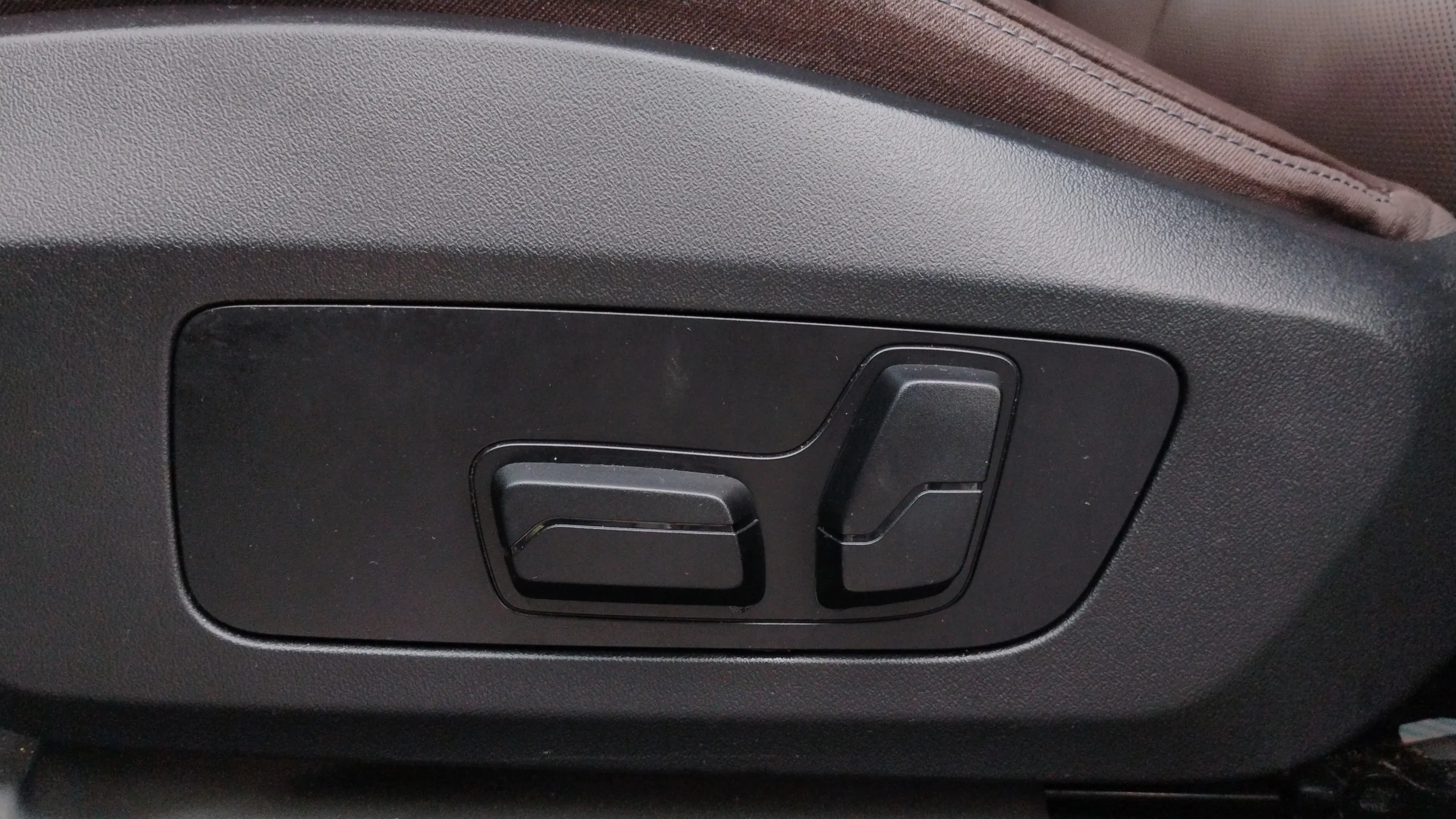 BMW X1 sDrive18d - foto 28