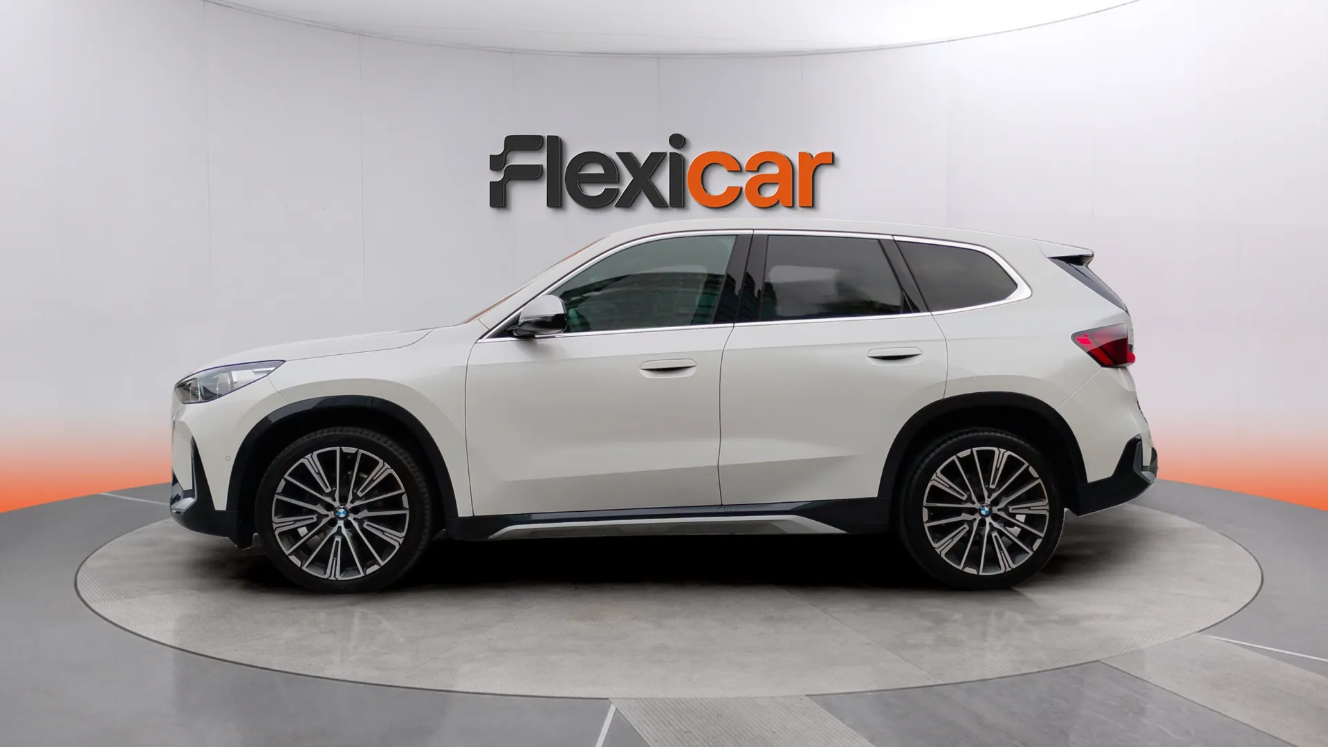 BMW X1 sDrive18d - foto 6