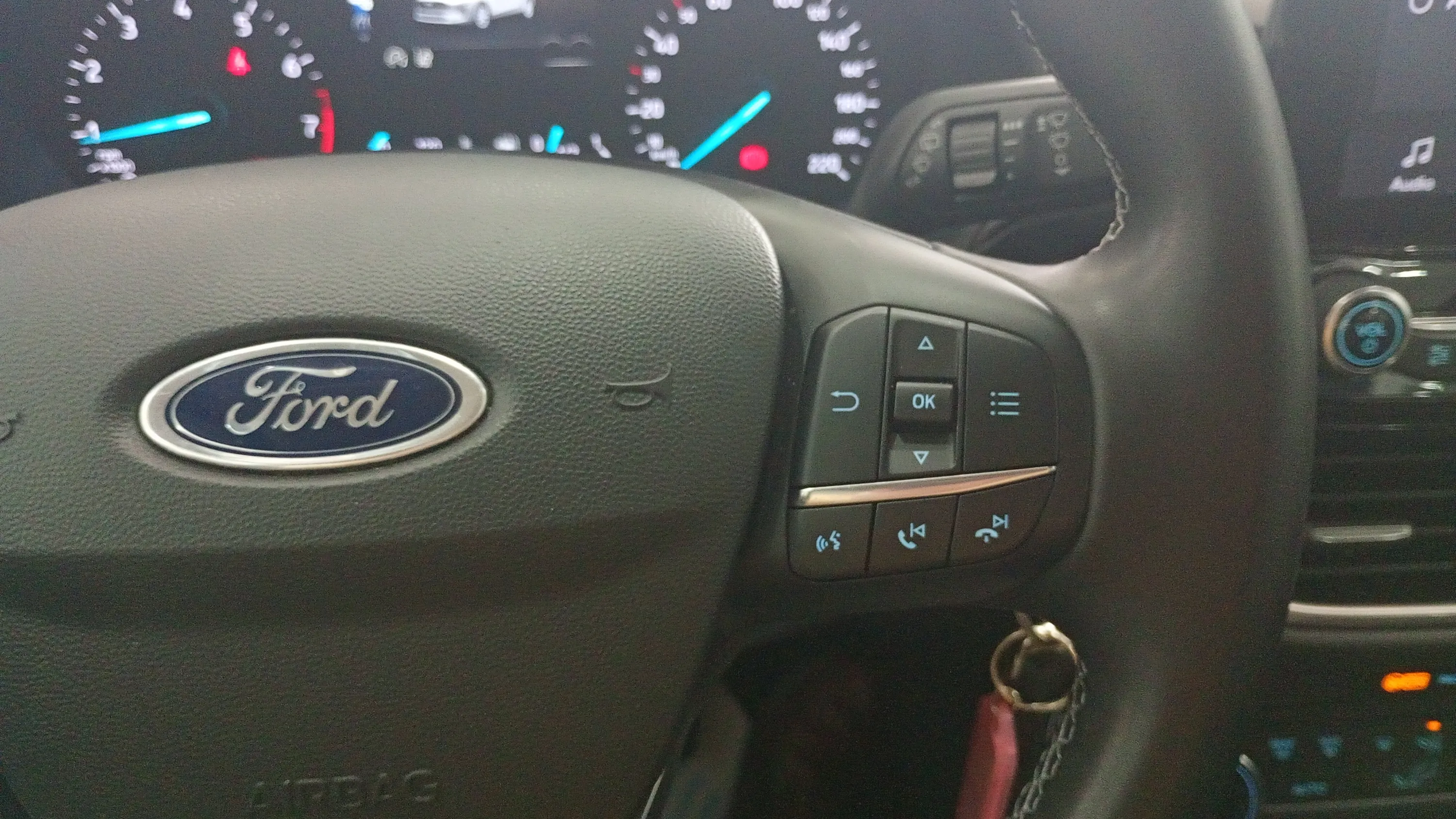 Ford Fiesta 1.0 EcoBoost MHEV Trend - foto 12