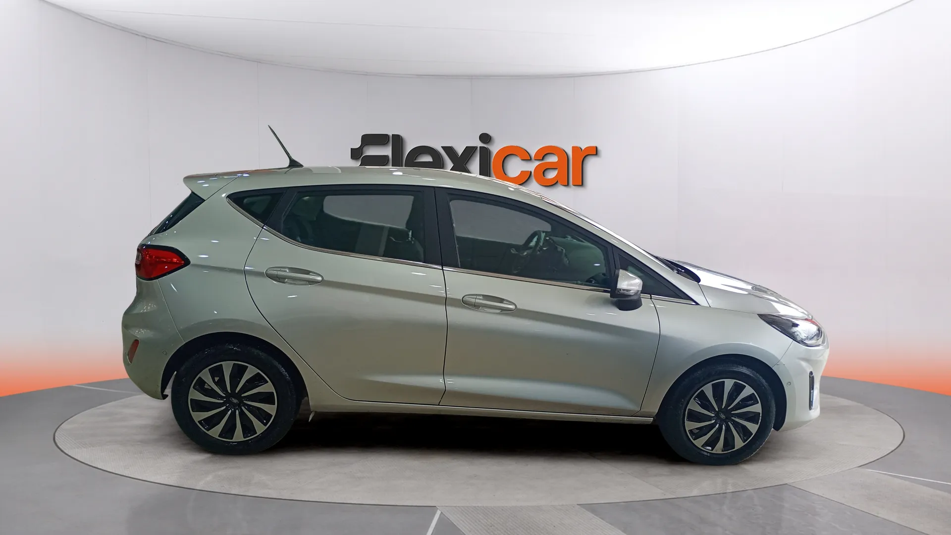 Ford Fiesta 1.0 EcoBoost MHEV Trend - foto 8