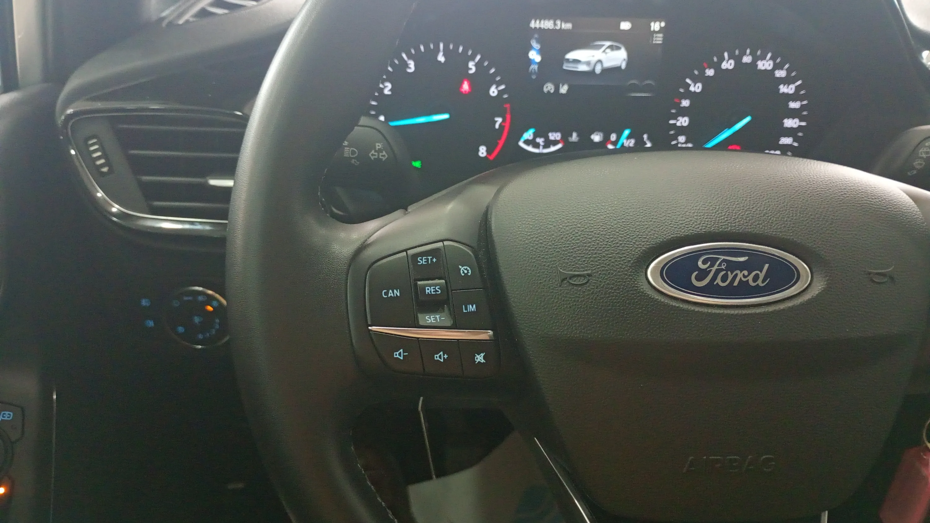 Ford Fiesta 1.0 EcoBoost MHEV Trend - foto 11