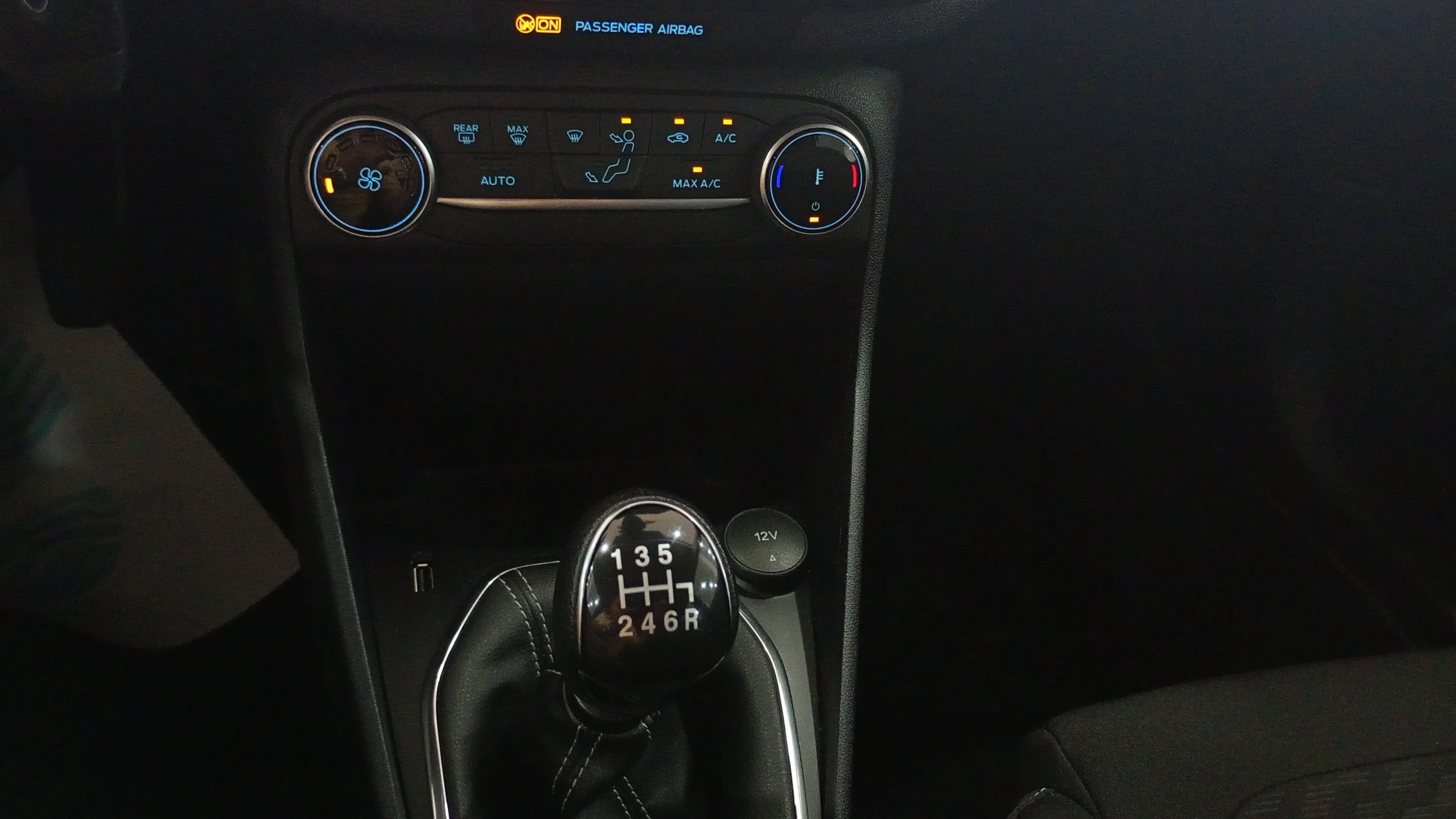 Ford Fiesta 1.0 EcoBoost MHEV Trend - foto 15