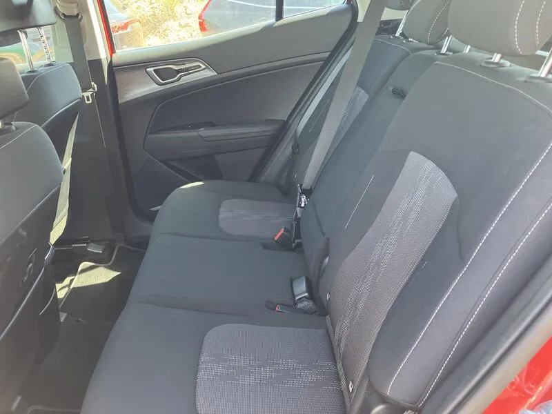 Kia Sportage 1.6 T-GDi Drive 4x2 - foto 33