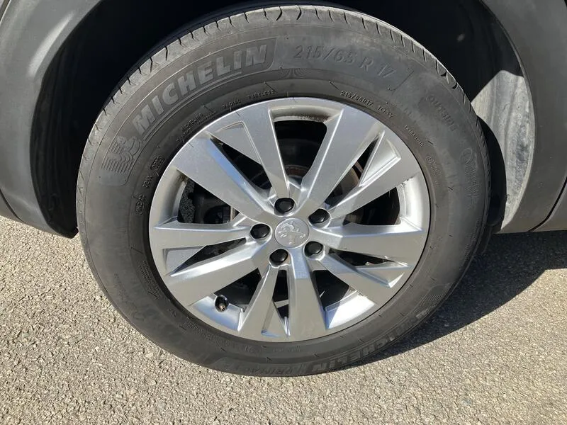 Peugeot 3008 1.5 BlueHDi Active Pack EAT8 - foto 32