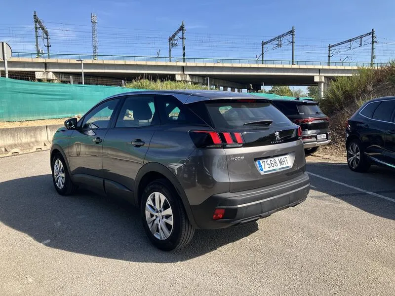 Peugeot 3008 1.5 BlueHDi Active Pack EAT8 - foto 4