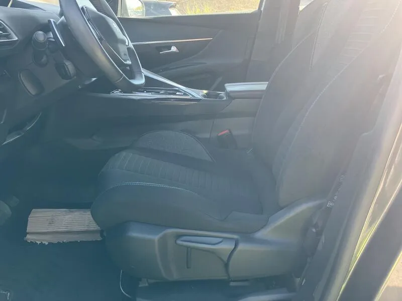 Peugeot 3008 1.5 BlueHDi Active Pack EAT8 - foto 13