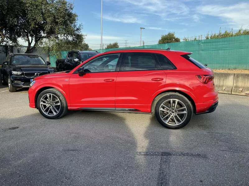 Audi Q3 Black line 35 TDI S tronic - foto 3