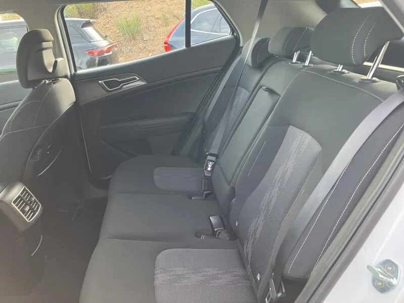 Kia Sportage 1.6 T-GDi MHEV - foto 27