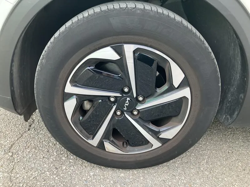 Kia Sportage 1.6 T-GDi MHEV - foto 30