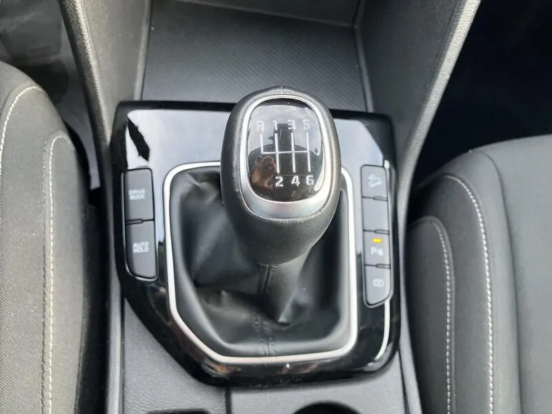 Kia Sportage 1.6 T-GDi MHEV - foto 24