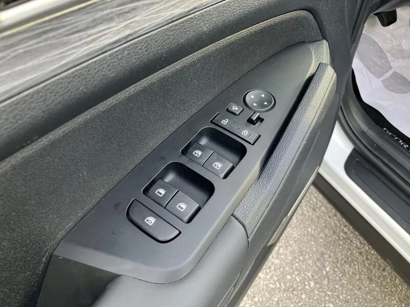 Kia Sportage 1.6 T-GDi MHEV - foto 12