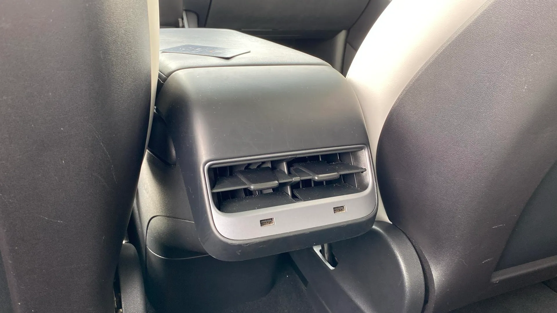 Tesla Model 3 Performance AWD - foto 24