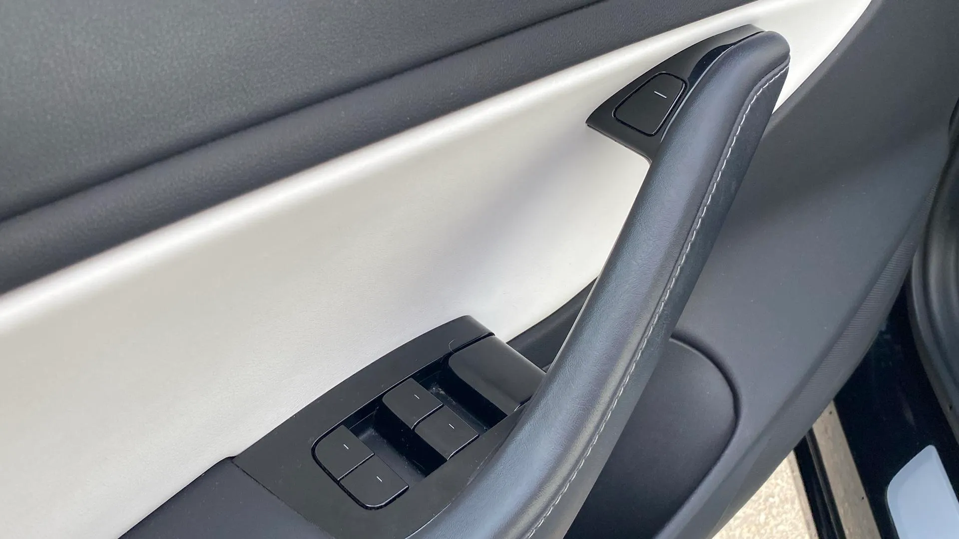 Tesla Model 3 Performance AWD - foto 25