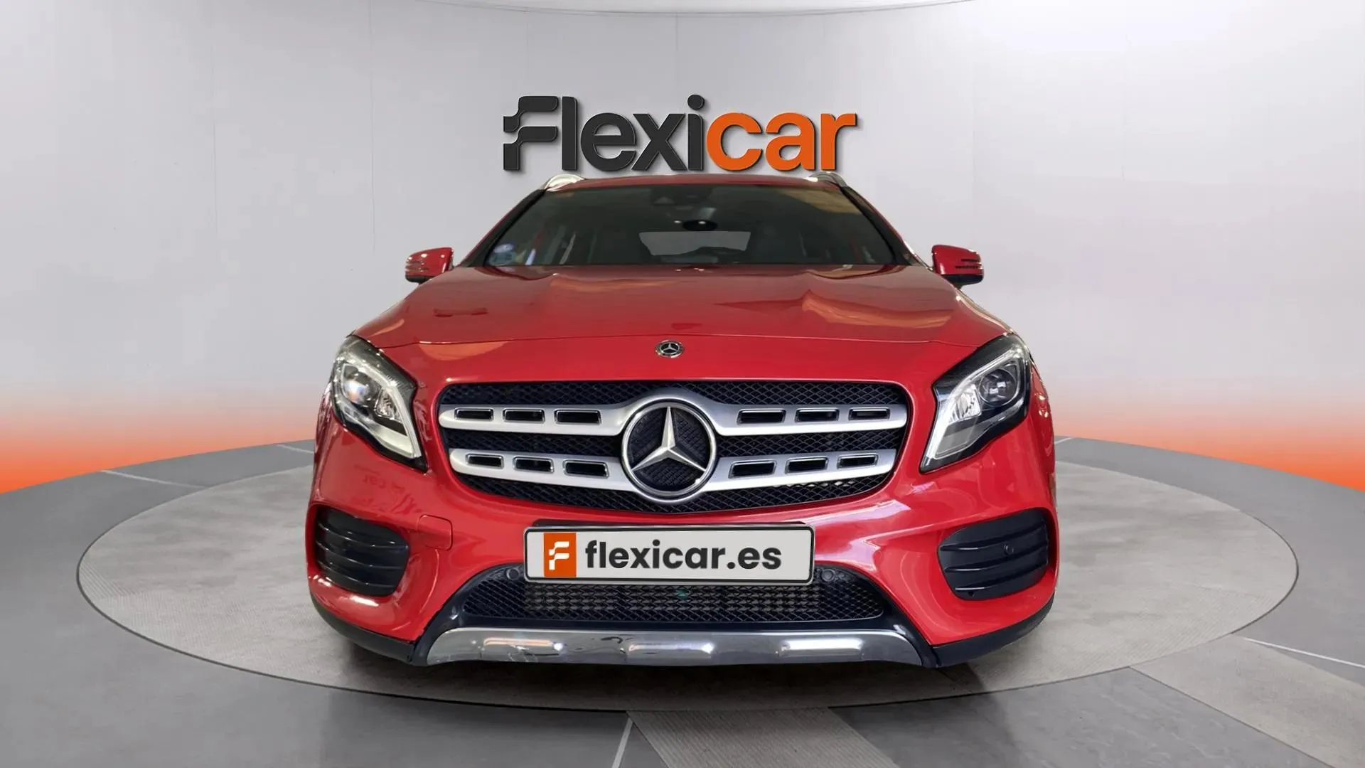 Mercedes-Benz GLA 180 - foto 2