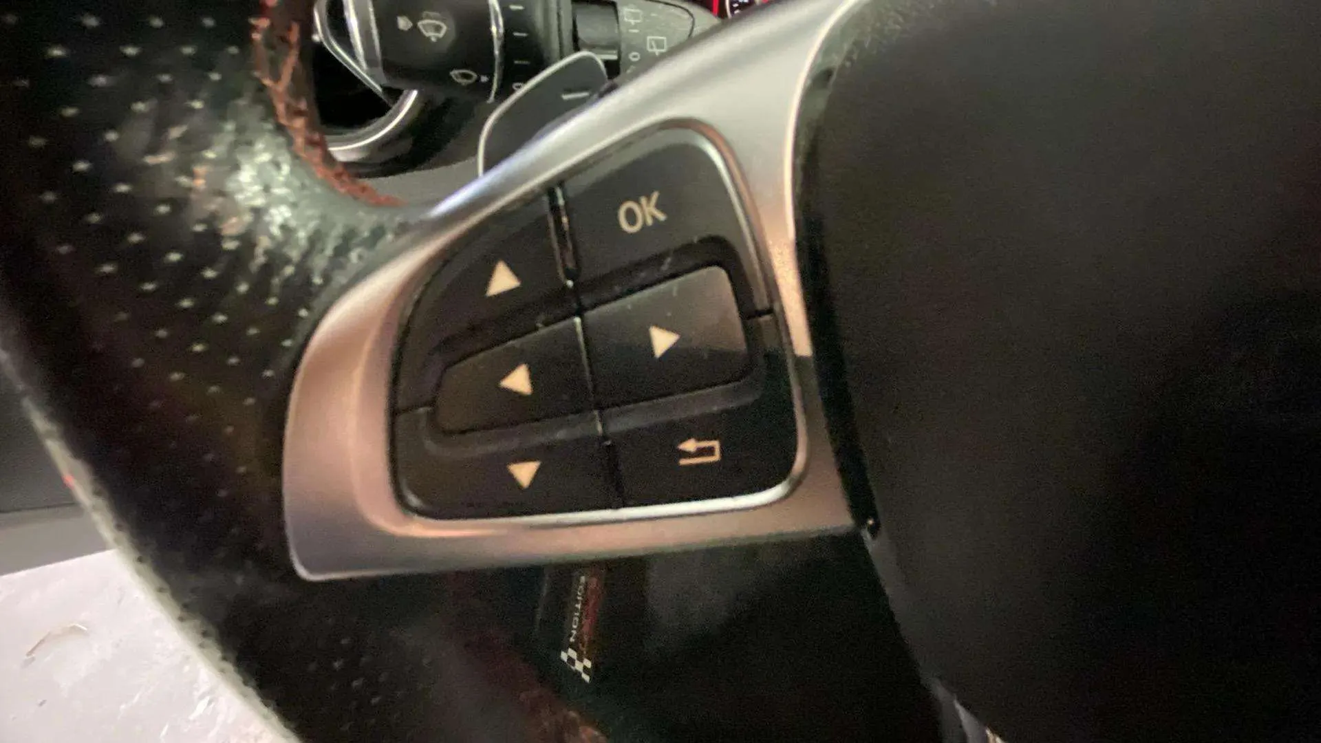Mercedes-Benz GLA 180 - foto 16