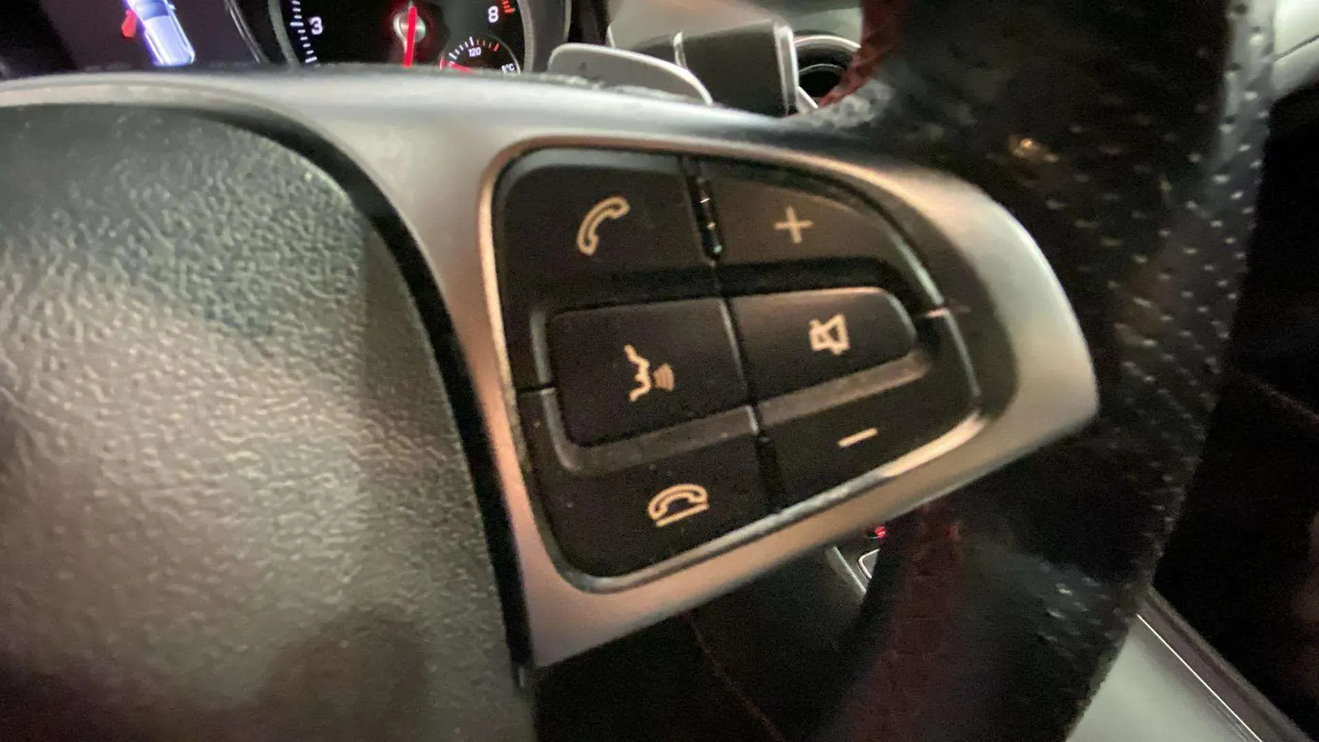 Mercedes-Benz GLA 180 - foto 17