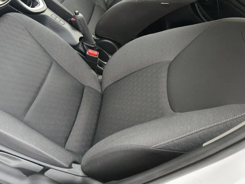 Toyota Yaris 1.5 125 S-Edition - foto 24