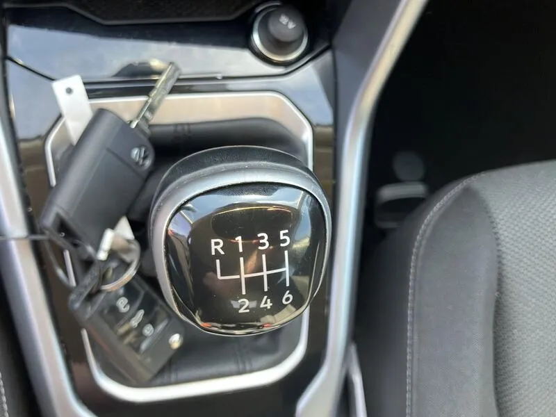 Volkswagen T-Roc Life 2.0 TDI - foto 16