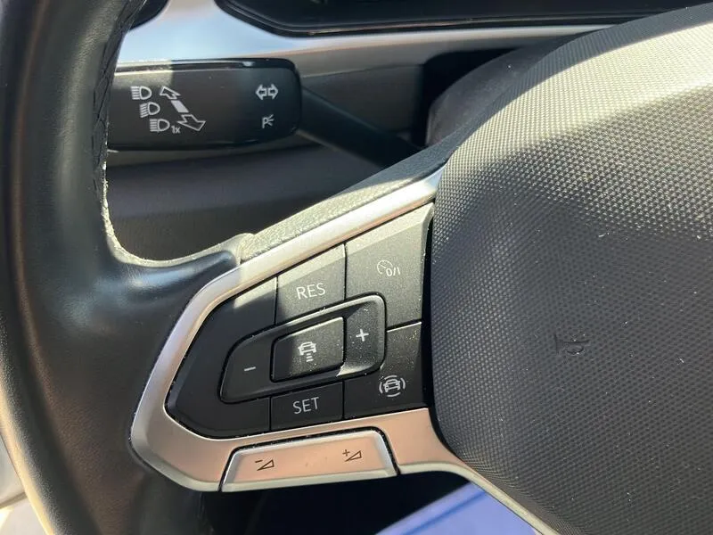 Volkswagen T-Roc Life 2.0 TDI - foto 39