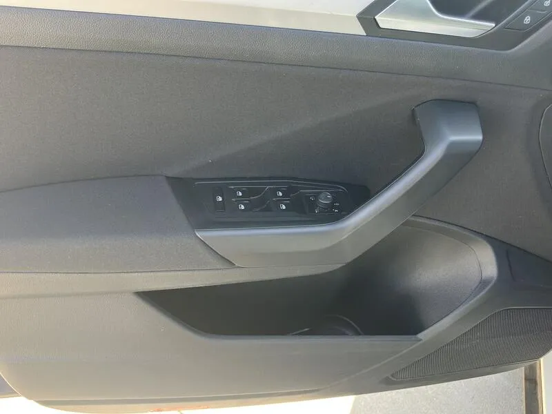 Volkswagen T-Roc Life 2.0 TDI - foto 11