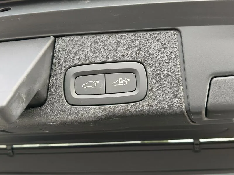 Volvo XC60 2.0 T6 AWD Recharge Inscription Exp - foto 41