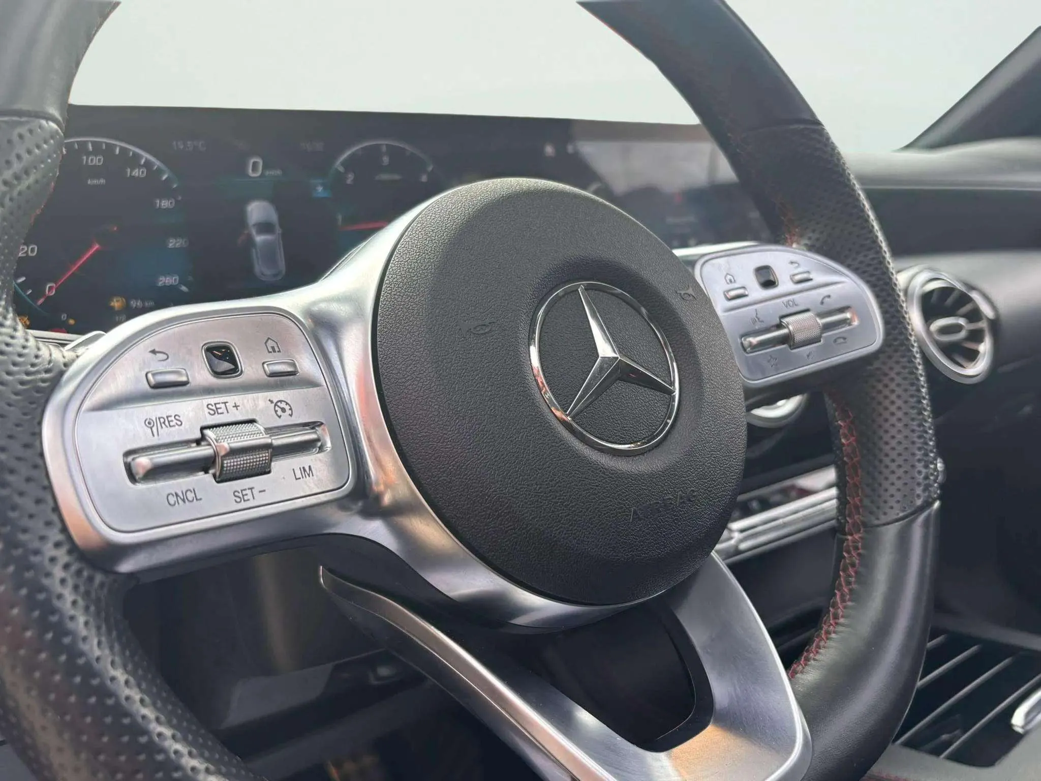 Mercedes-Benz Clase A A 180 d - foto 9