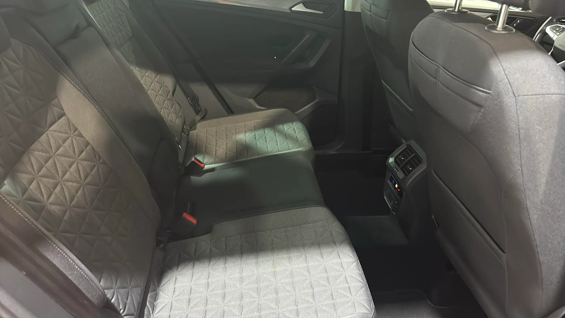 Volkswagen Tiguan Life 2.0 TDI DSG - foto 15