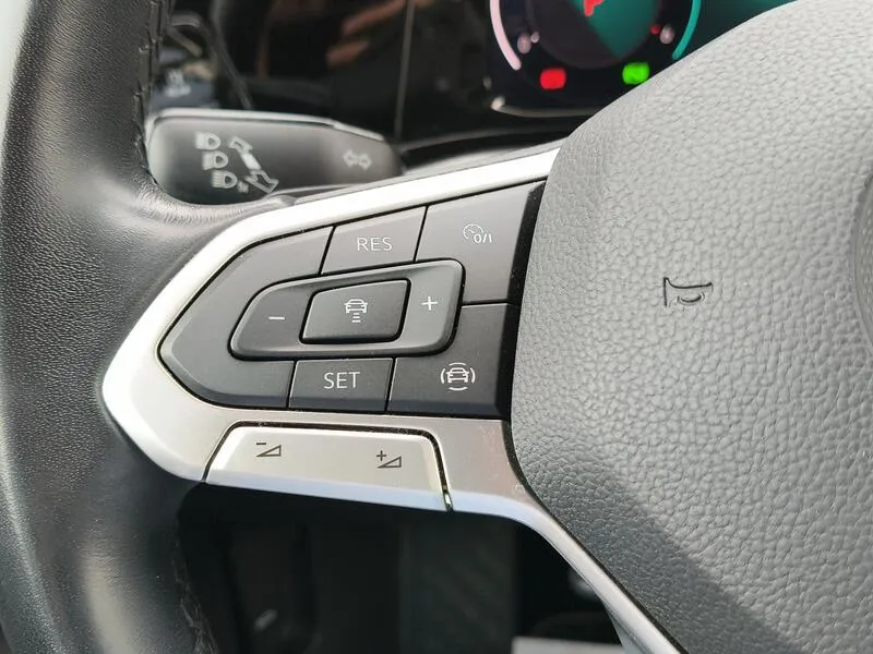 Volkswagen Golf Life 2.0 TDI DSG - foto 25