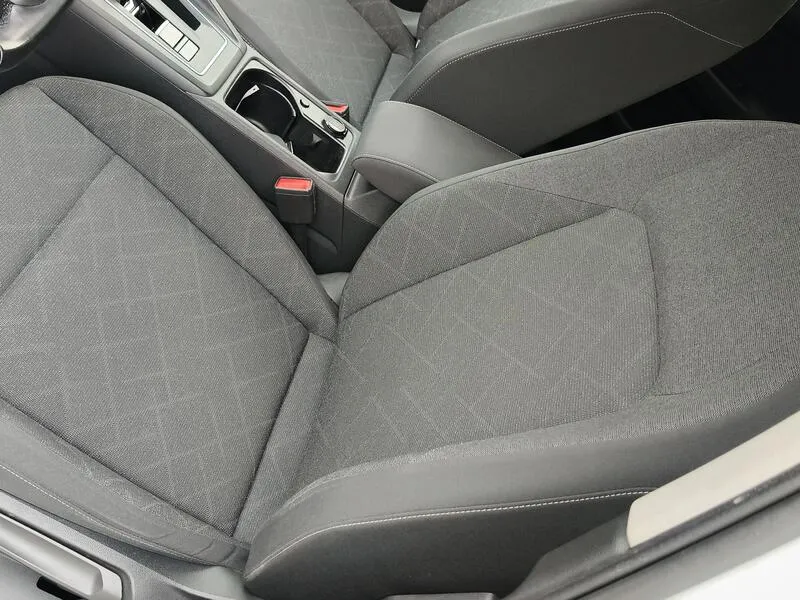 Volkswagen Golf Life 2.0 TDI DSG - foto 30