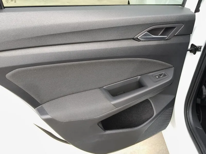 Volkswagen Golf Life 2.0 TDI DSG - foto 34