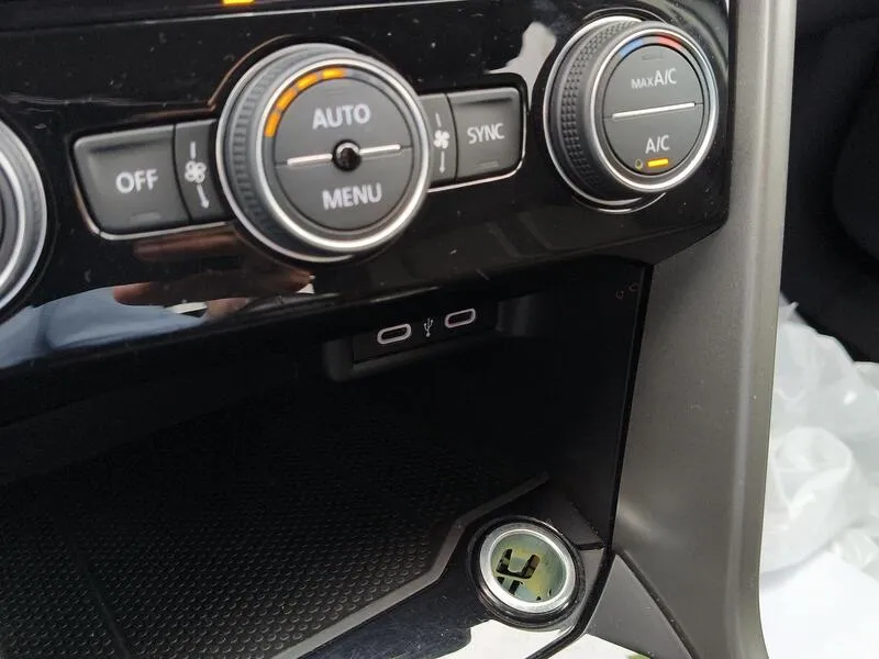 Volkswagen T-Roc Advance 2.0 TDI - foto 15