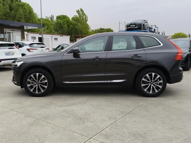 Volvo XC60 2.0 B4 D Plus Dark - foto 3