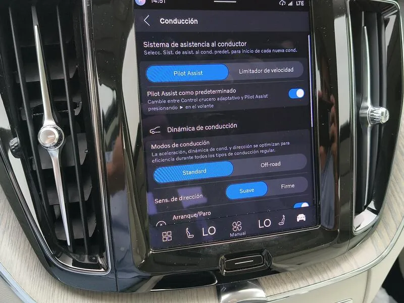 Volvo XC60 2.0 B4 D Plus Dark - foto 18