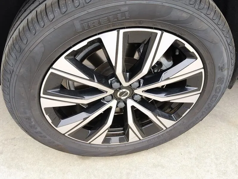 Volvo XC60 2.0 B4 D Plus Dark - foto 41