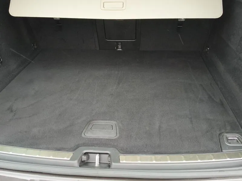Volvo XC60 2.0 B4 D Plus Dark - foto 36