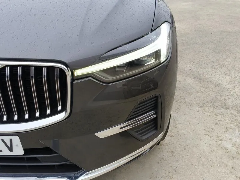 Volvo XC60 2.0 B4 D Plus Dark - foto 45