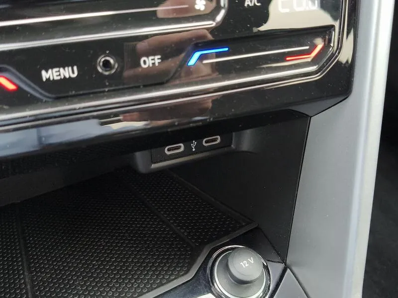 Volkswagen T-Roc Life 2.0 TDI - foto 15