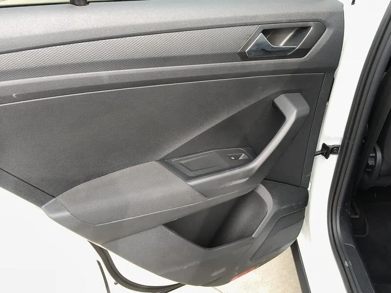 Volkswagen T-Roc Life 2.0 TDI - foto 35