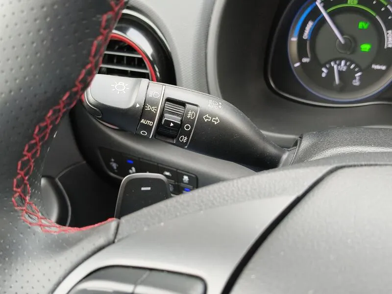 Hyundai Kona 1.6 GDI HEV Tecno Red - foto 27