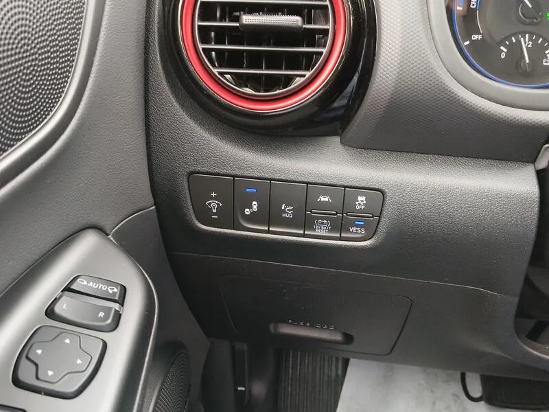 Hyundai Kona 1.6 GDI HEV Tecno Red - foto 28