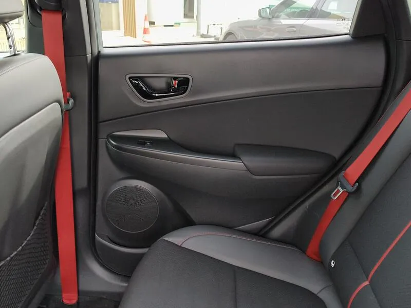 Hyundai Kona 1.6 GDI HEV Tecno Red - foto 32